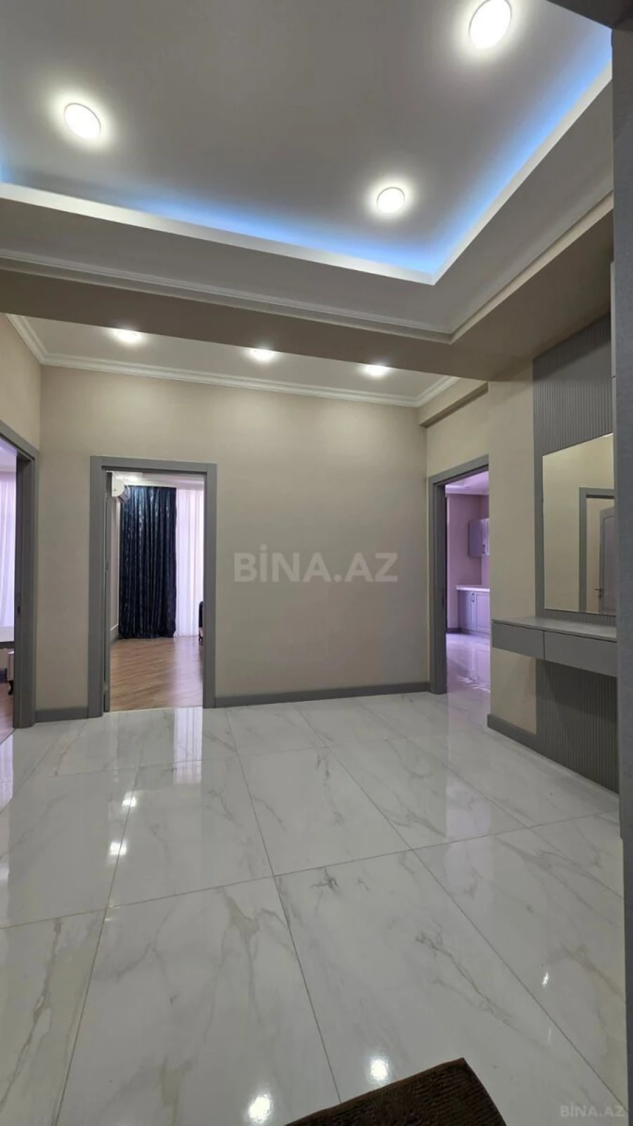 Kirayə verilir 2 otaqlı mənzil 100 m²