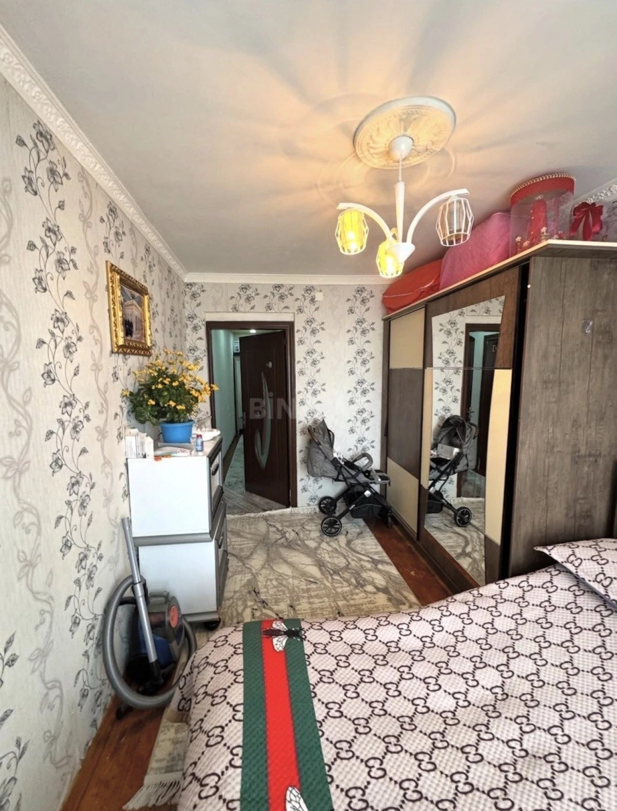 Satılır 2 otaqlı mənzil 53 m²
