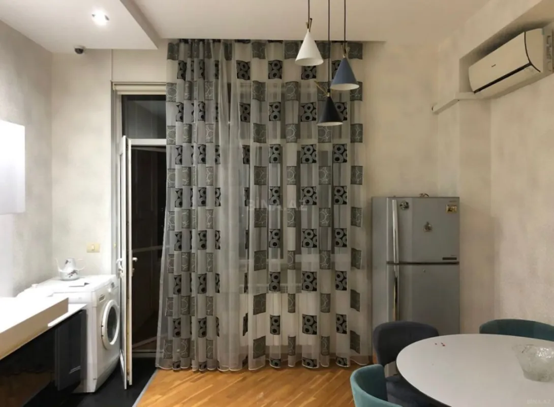 Kirayə verilir 3 otaqlı mənzil 101 m²