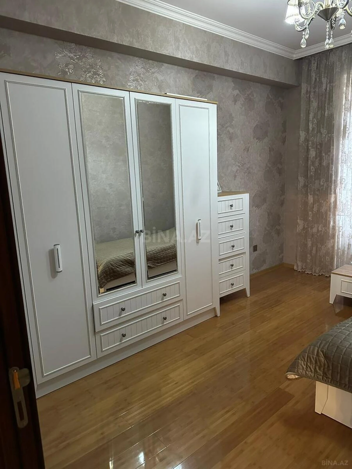 Satılır 2 otaqlı mənzil 60 m²