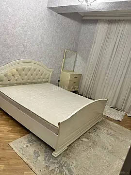 Kirayə verilir 3 otaqlı mənzil 135 m²