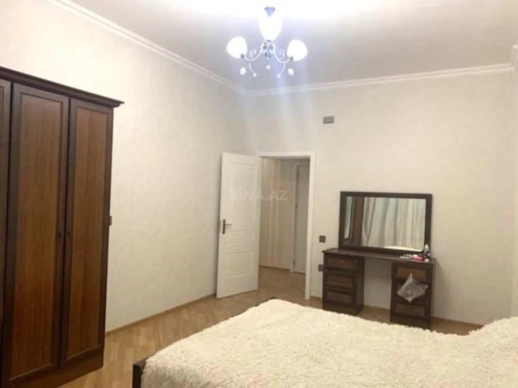 Kirayə verilir 3 otaqlı mənzil 135 m²