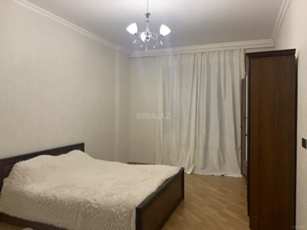 Kirayə verilir 3 otaqlı mənzil 135 m²