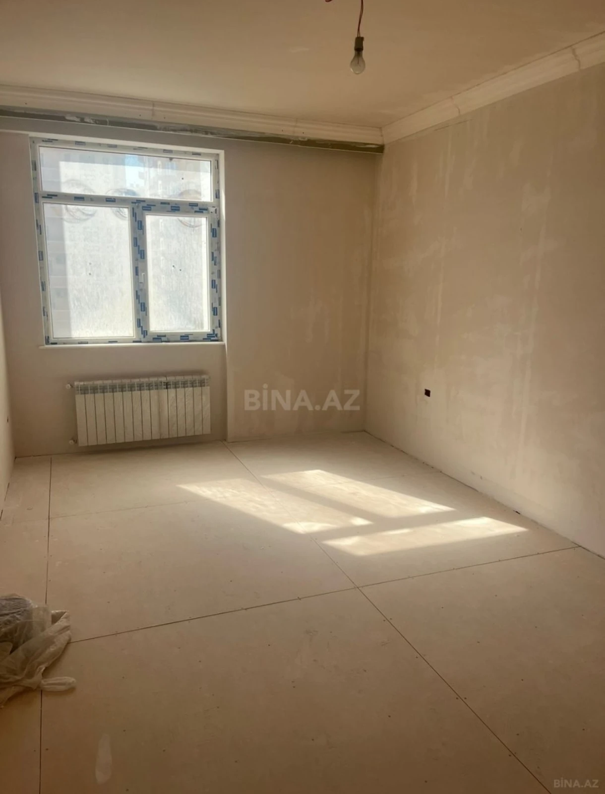 Satılır 4 otaqlı mənzil 185 m²