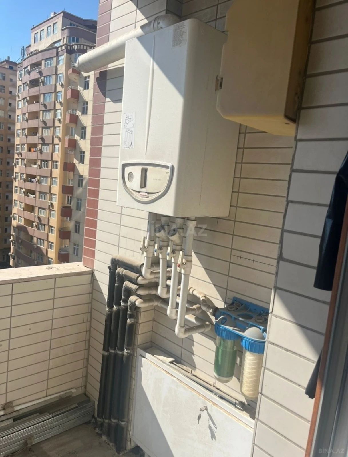 Satılır 4 otaqlı mənzil 185 m²