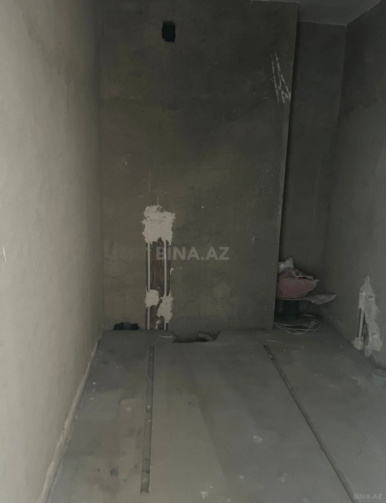 Satılır 4 otaqlı mənzil 185 m²
