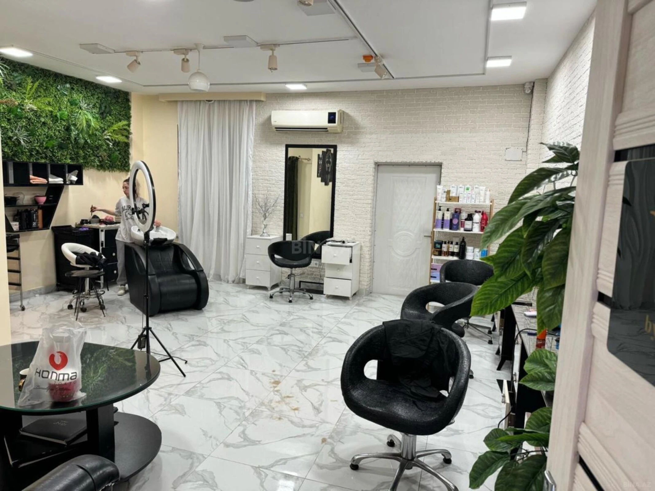 Kirayə verilir 15 otaqlı ofis 500 m²