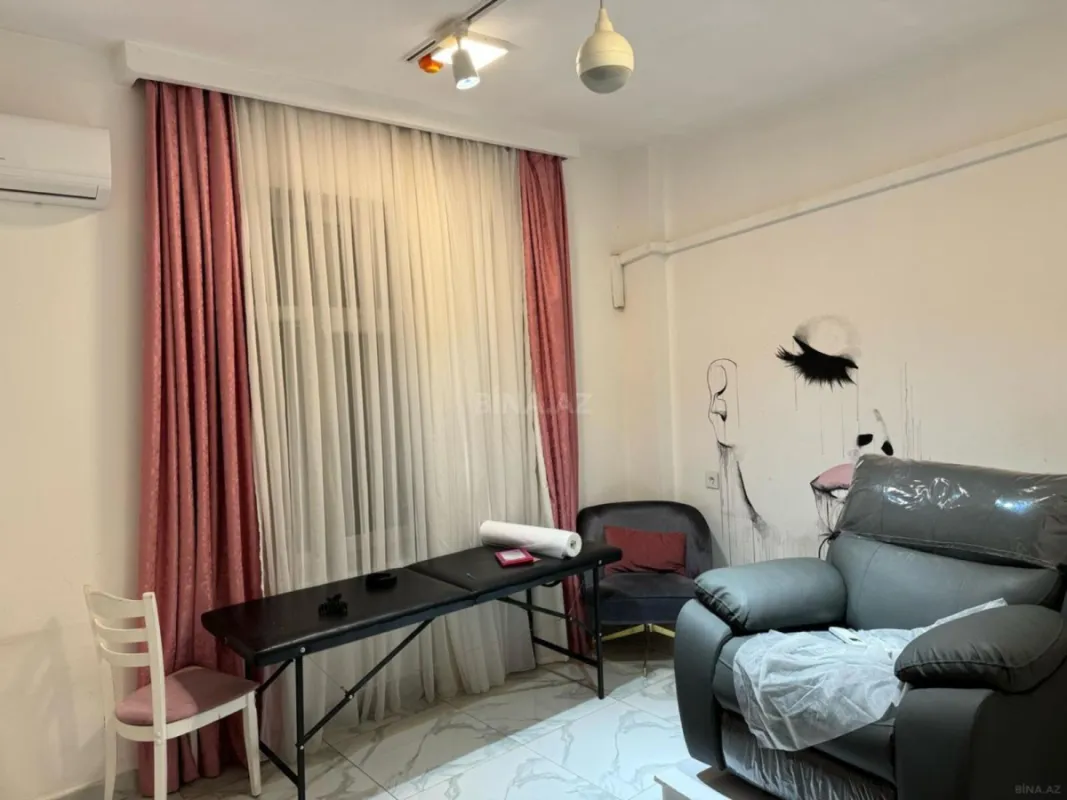 Kirayə verilir 15 otaqlı ofis 500 m²