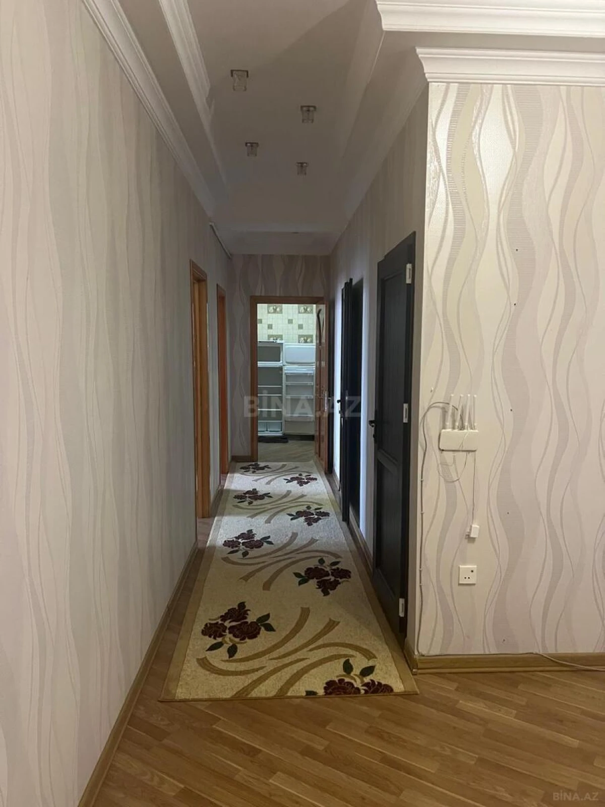 Satılır 3 otaqlı mənzil 115 m²