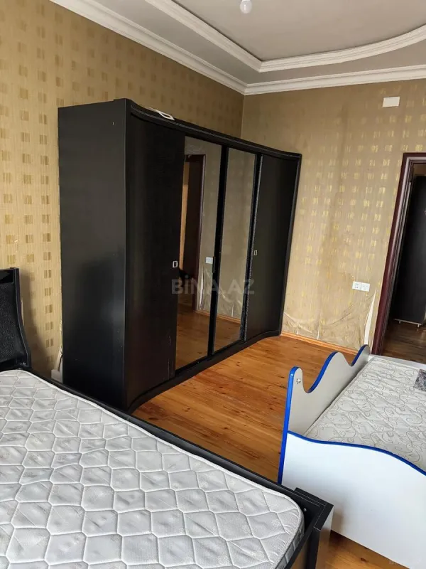 Kirayə verilir 2 otaqlı mənzil 90 m²