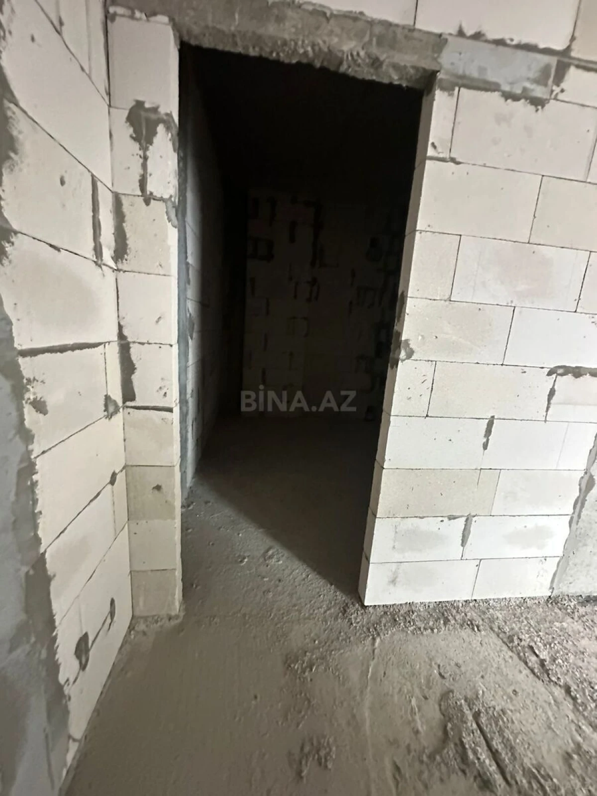 Satılır 3 otaqlı mənzil 165 m²