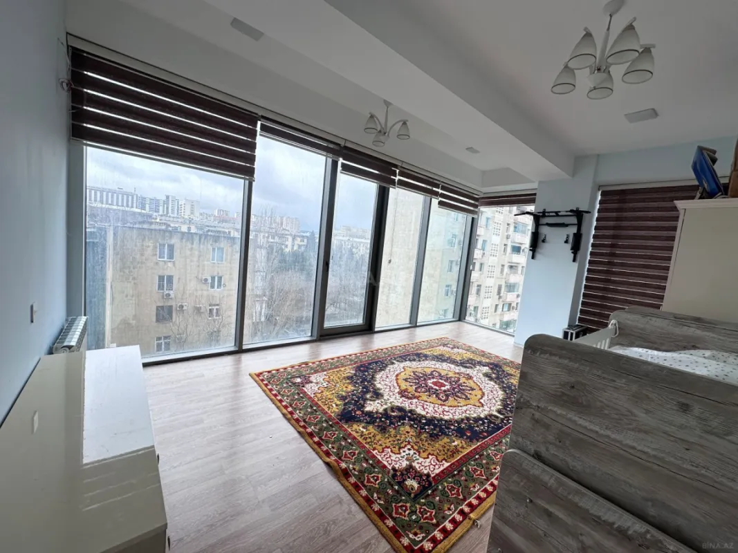 Kirayə verilir 3 otaqlı mənzil 160 m²