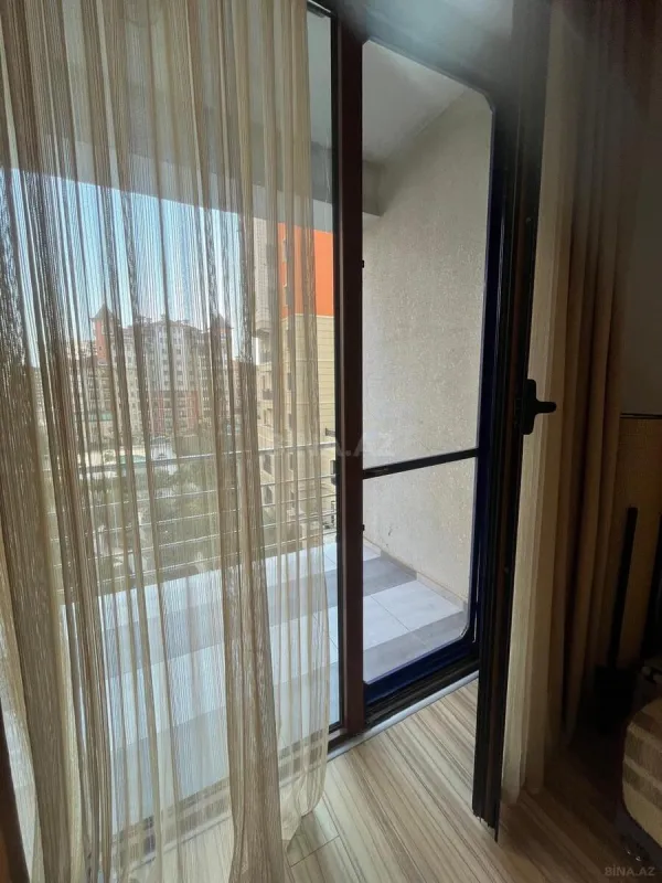 Satılır 3 otaqlı mənzil 143 m²