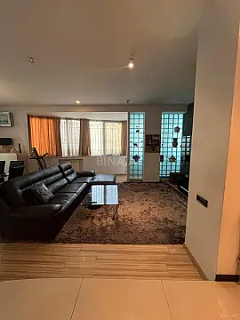 Satılır 3 otaqlı mənzil 143 m²