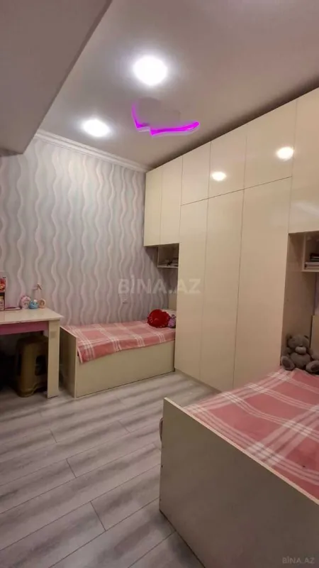 Satılır 2 otaqlı mənzil 80 m²