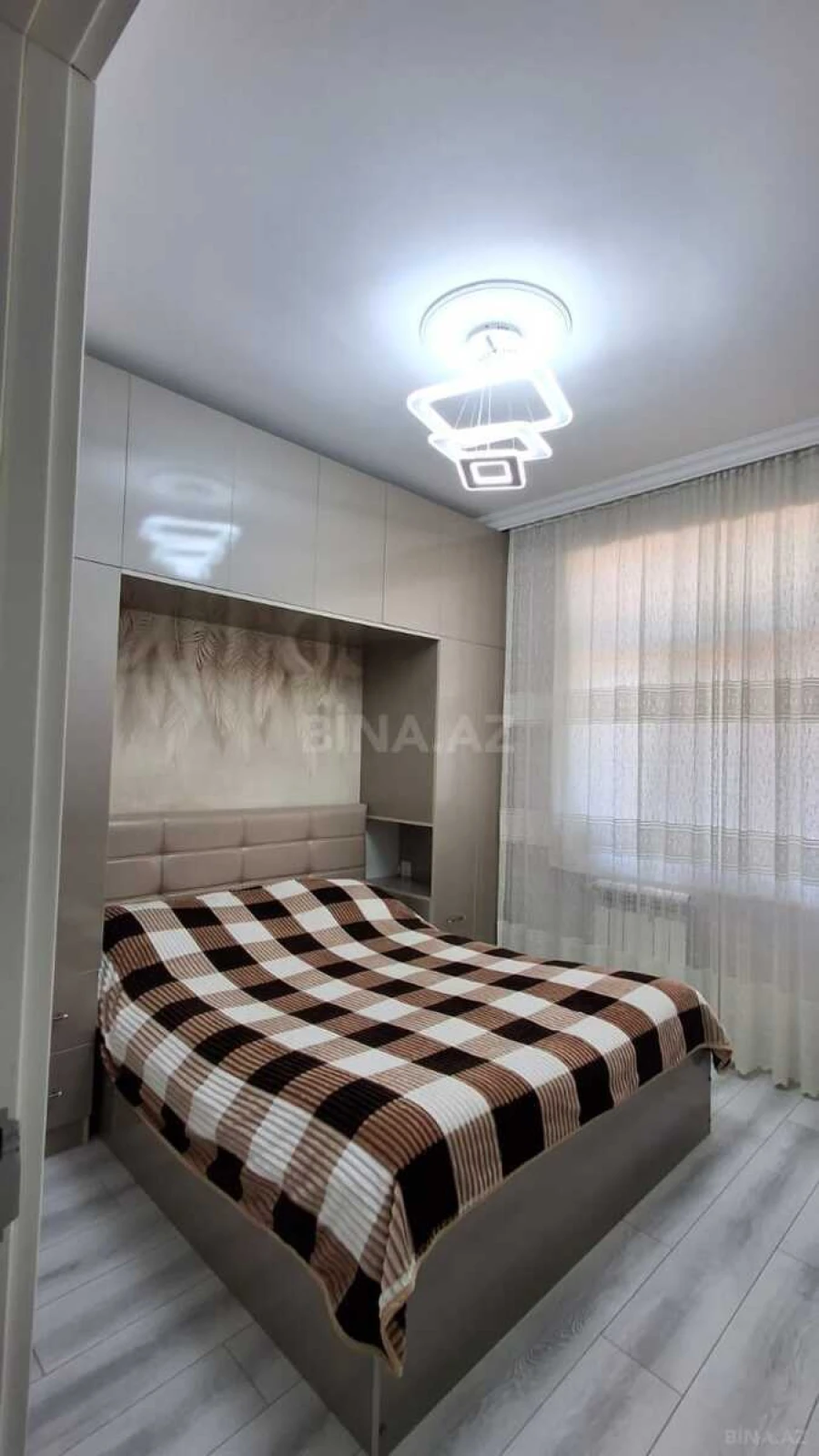 Satılır 2 otaqlı mənzil 80 m²