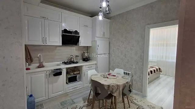 Satılır 2 otaqlı mənzil 80 m²