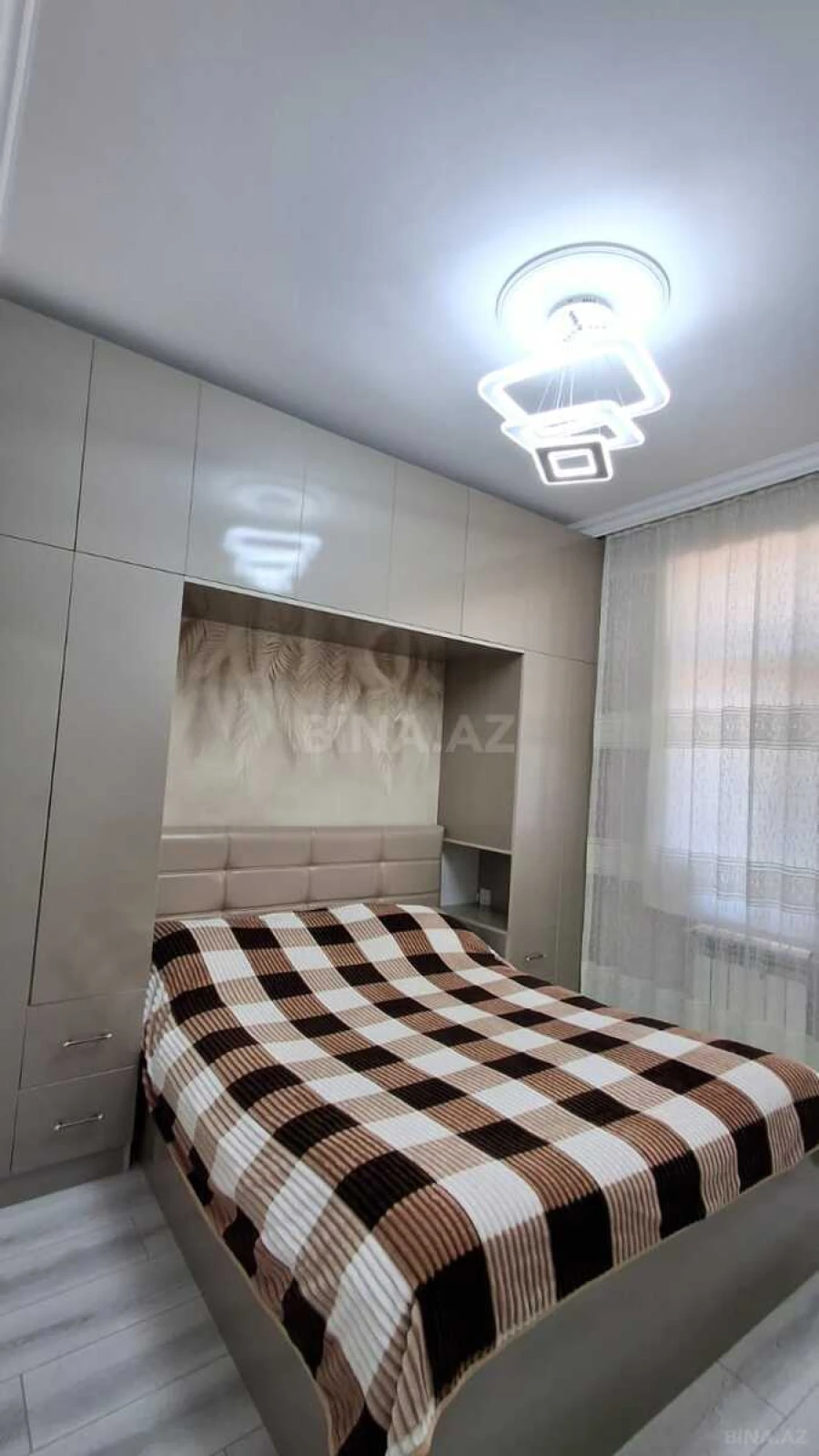 Satılır 2 otaqlı mənzil 80 m²