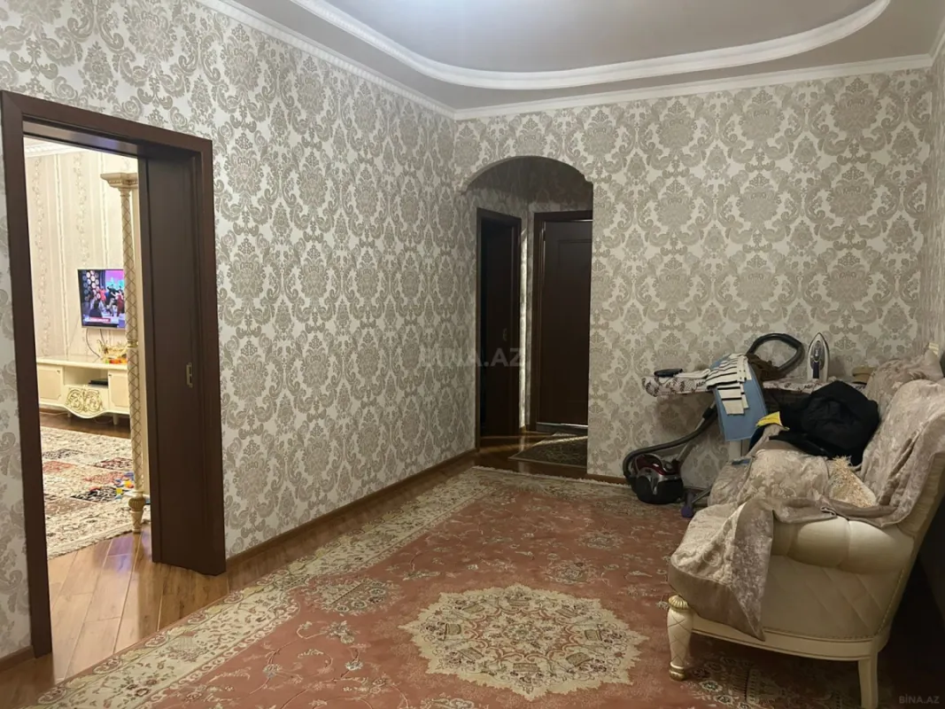 Satılır 2 otaqlı mənzil 100 m²