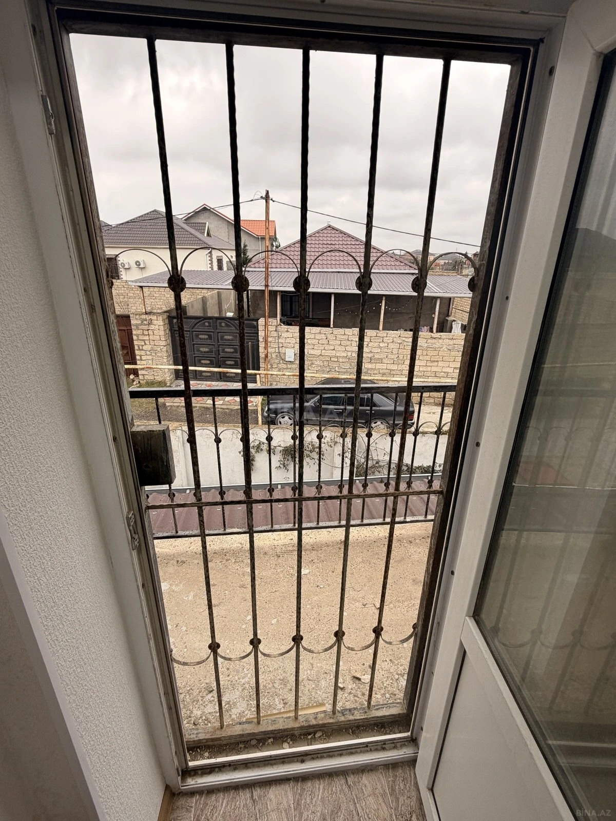 Satılır 5 otaqlı həyət evi 145 m²