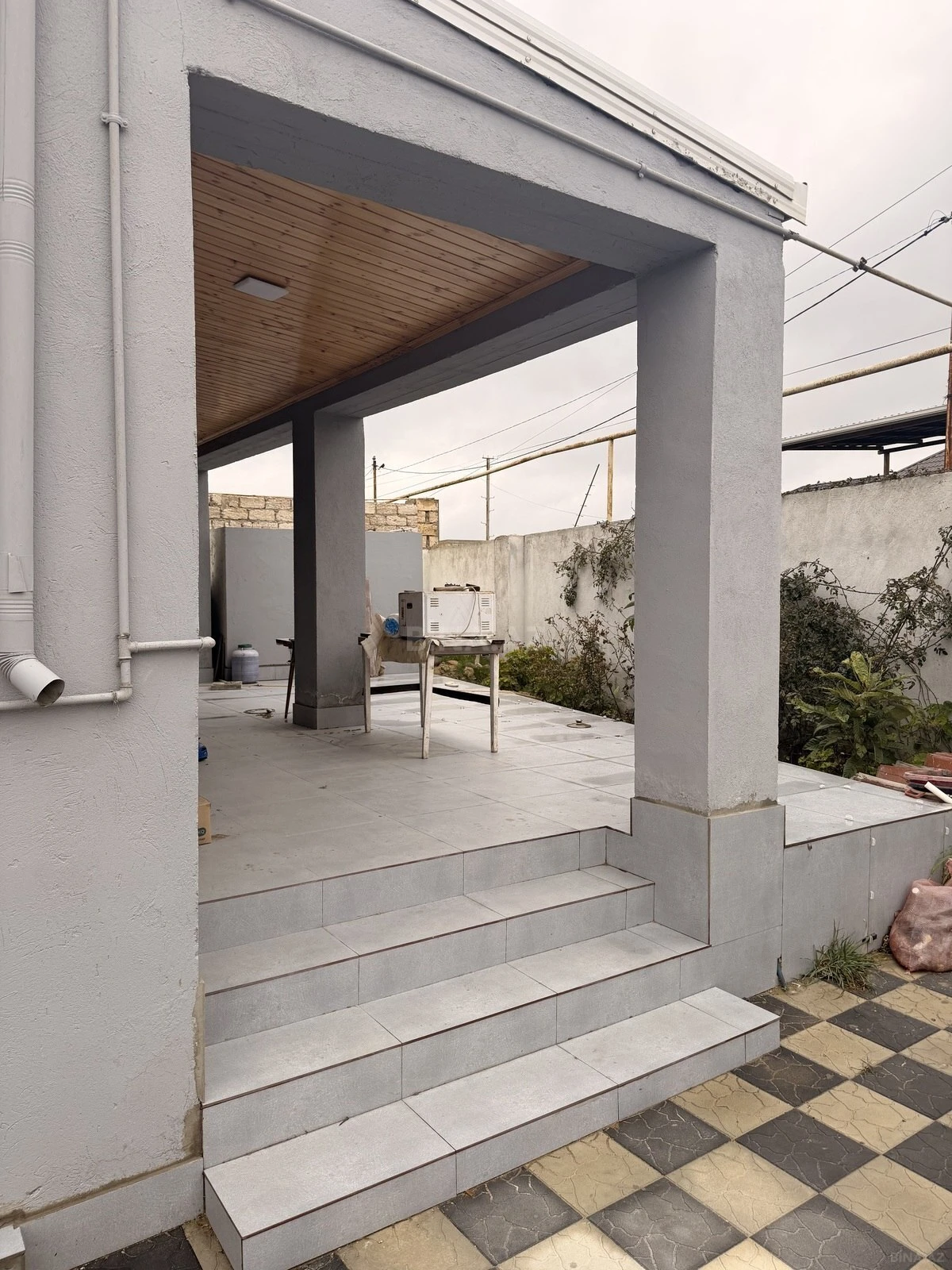 Satılır 5 otaqlı həyət evi 145 m²