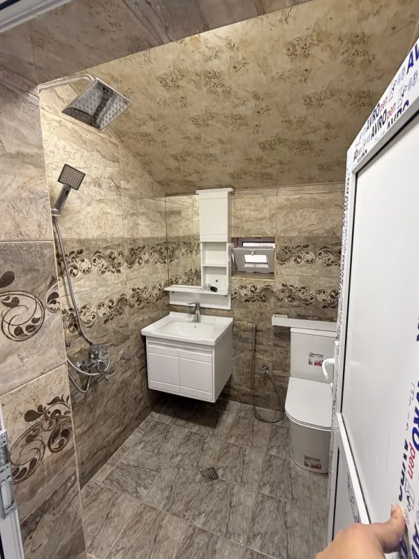 Satılır 5 otaqlı həyət evi 145 m²