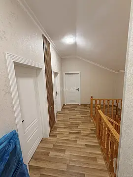 Satılır 5 otaqlı həyət evi 145 m²