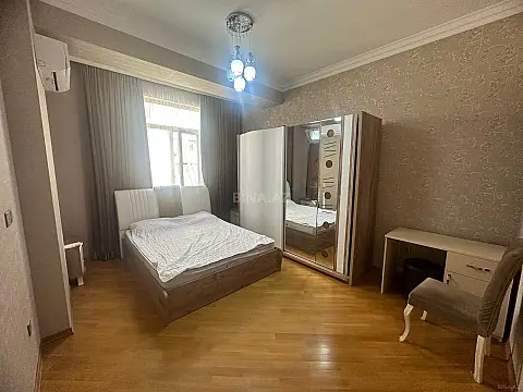 Kirayə verilir 2 otaqlı mənzil 104 m²