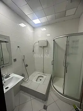 Kirayə verilir 2 otaqlı mənzil 104 m²