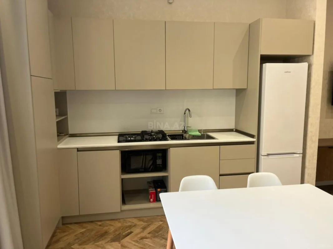 Kirayə verilir 2 otaqlı mənzil 65 m²