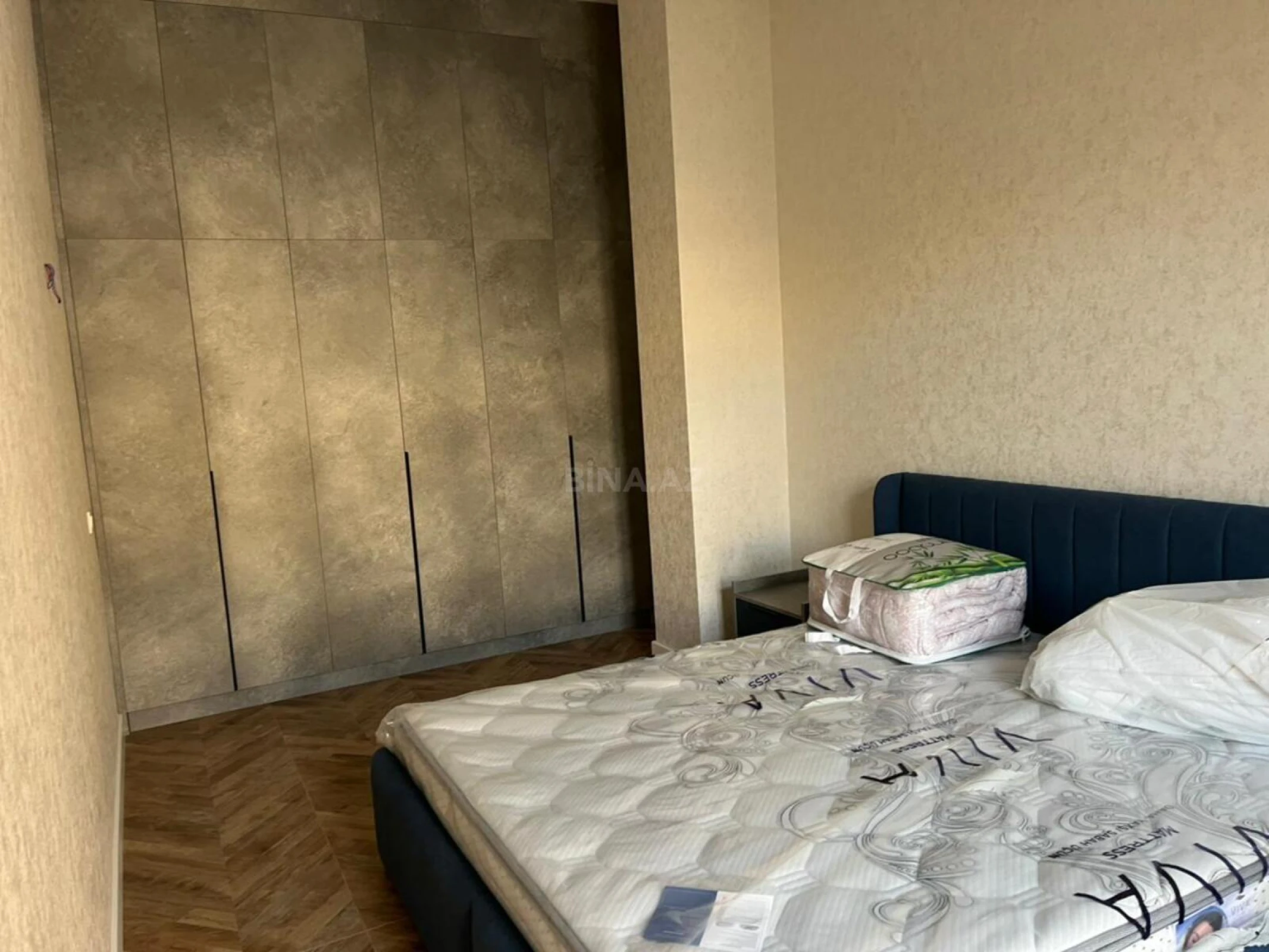 Kirayə verilir 2 otaqlı mənzil 65 m²