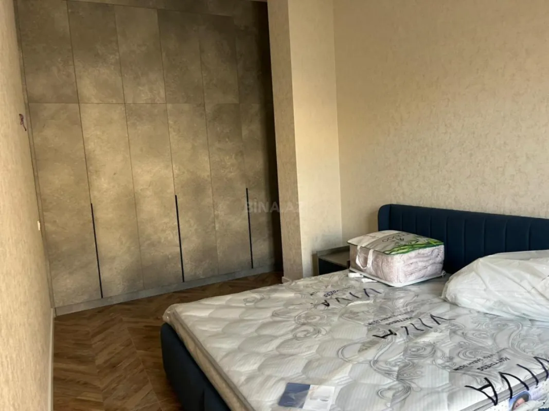 Kirayə verilir 2 otaqlı mənzil 65 m²