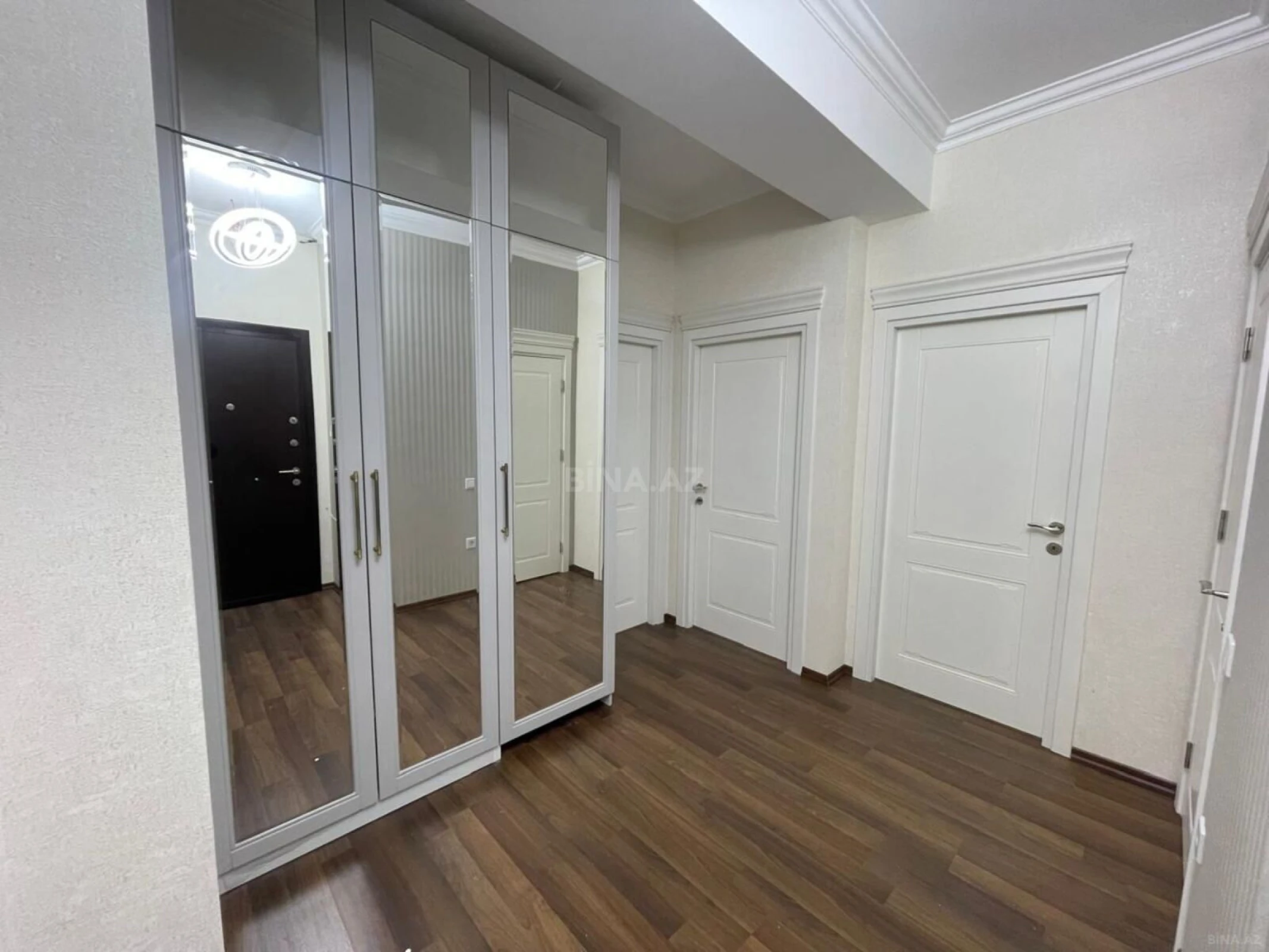 Satılır 2 otaqlı mənzil 62.2 m²