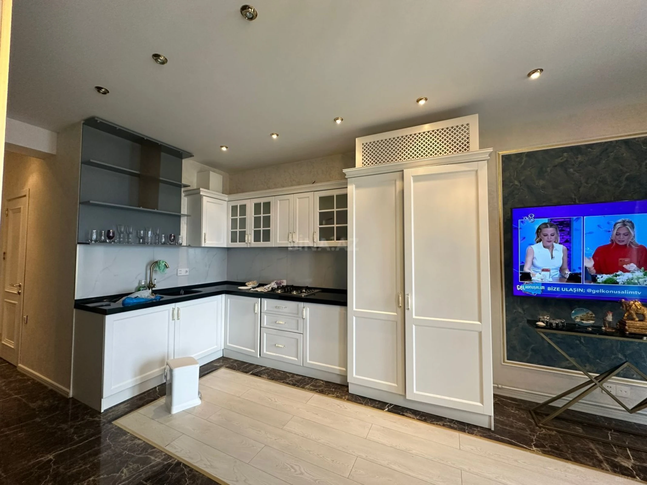 Kirayə verilir 2 otaqlı mənzil 65 m²