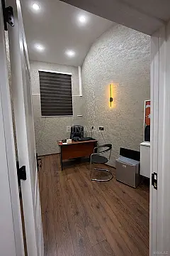 Kirayə verilir 3 otaqlı ofis 90 m²