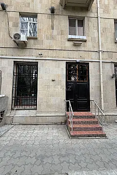 Kirayə verilir 3 otaqlı ofis 90 m² — Bakı, İçərişəhər 3 otaq 90.00 m²