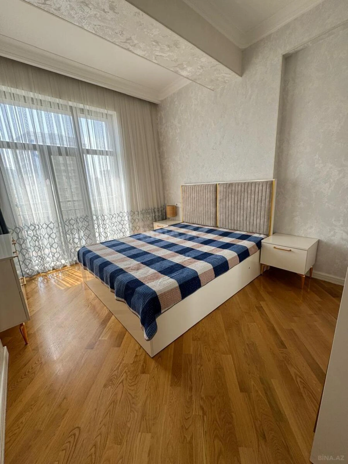 Kirayə verilir 2 otaqlı mənzil 55 m²