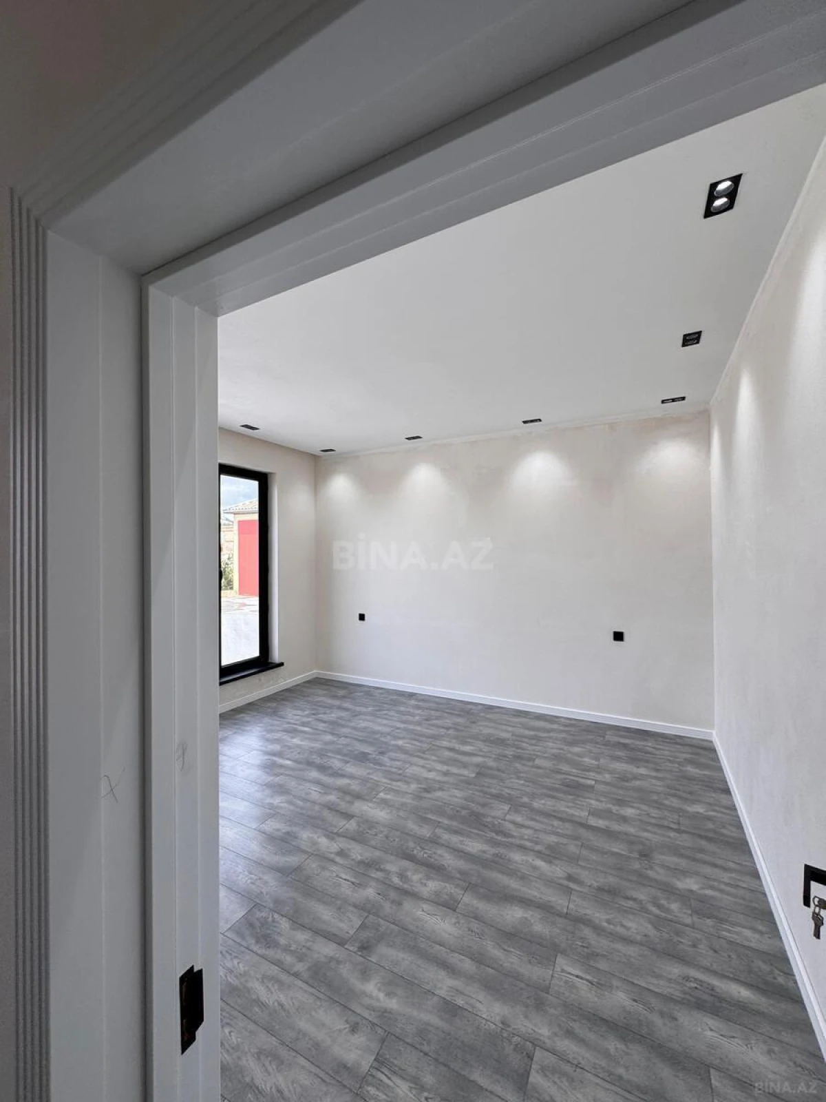 Satılır həyət evi 200 m²