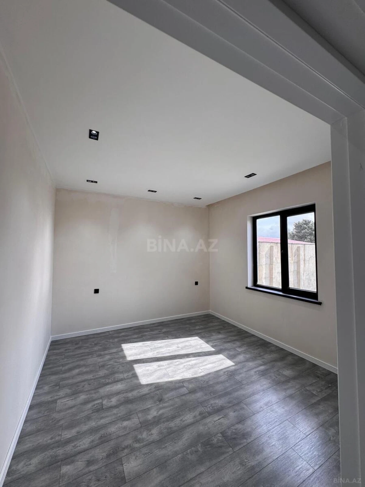 Satılır həyət evi 200 m²