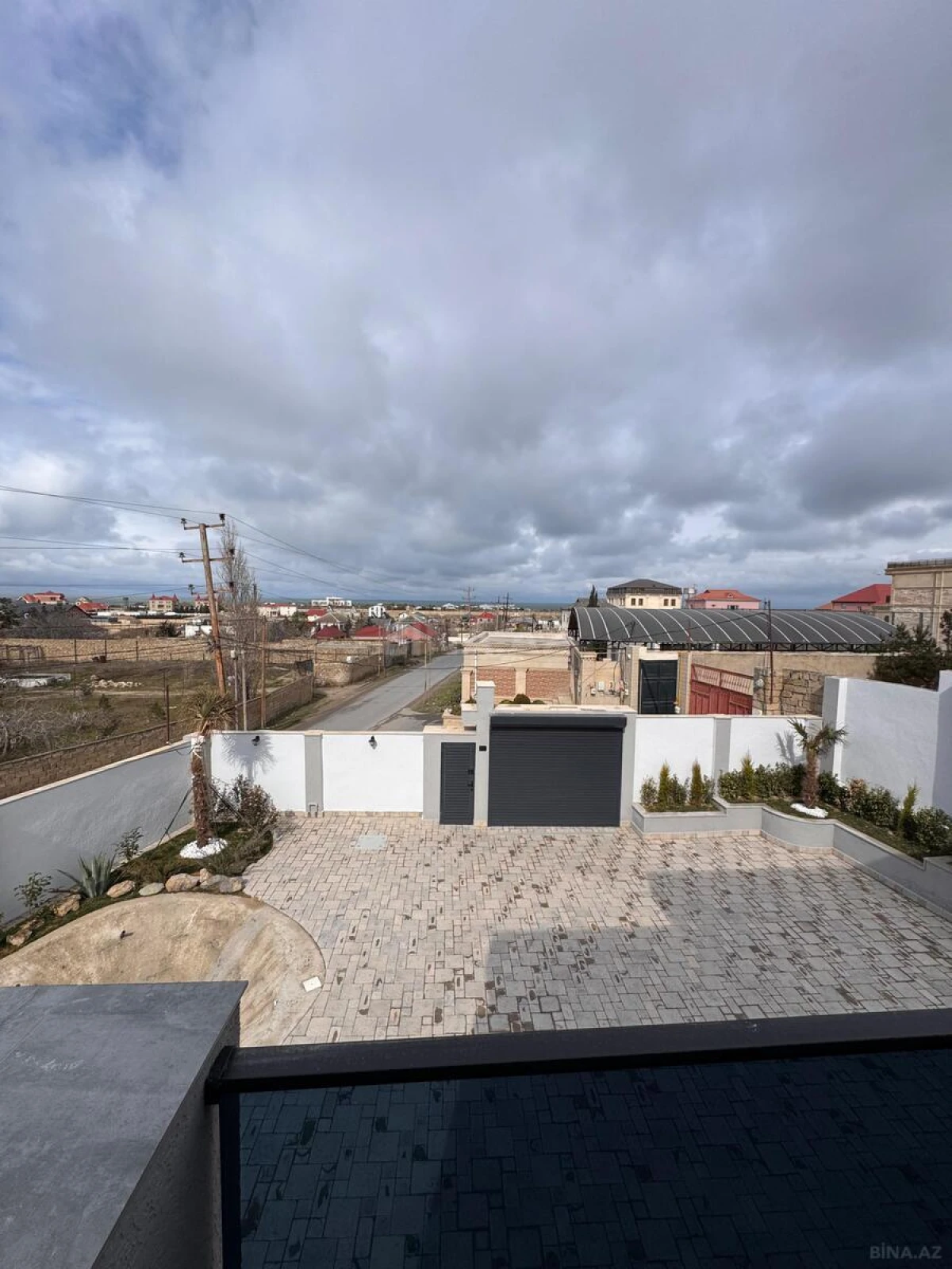 Satılır həyət evi 200 m²