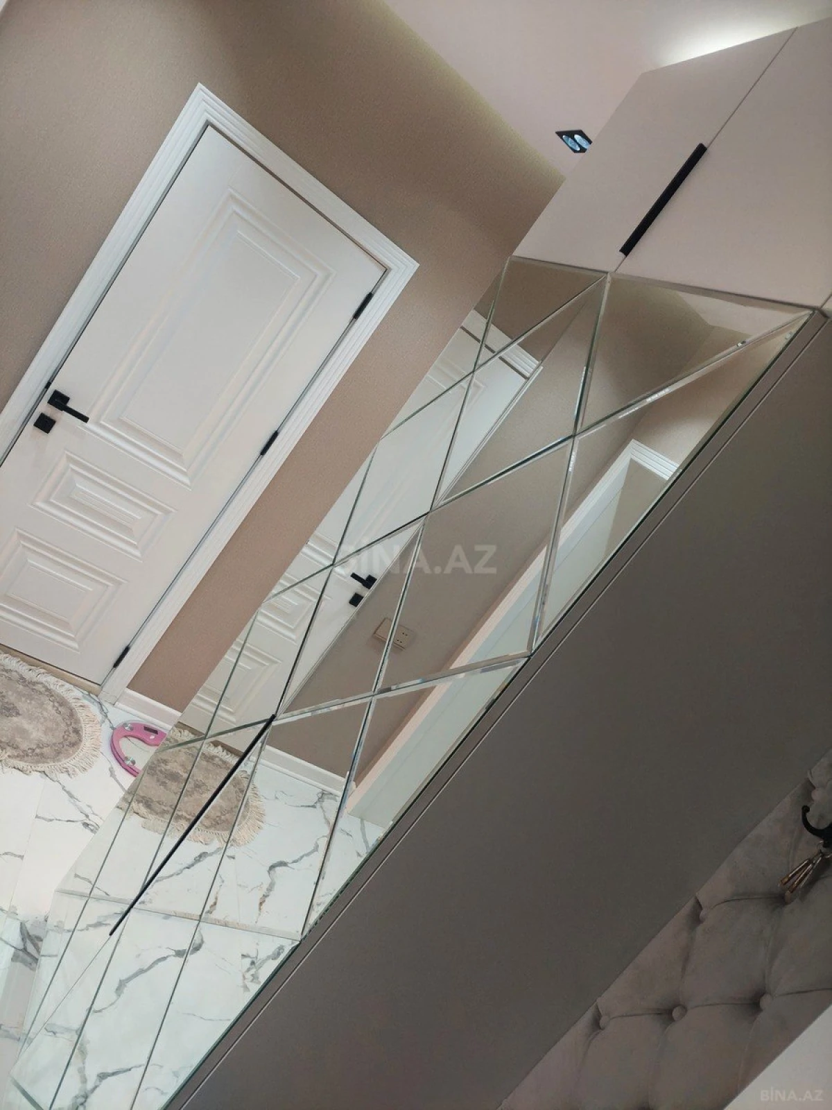 Satılır 2 otaqlı mənzil 60 m²