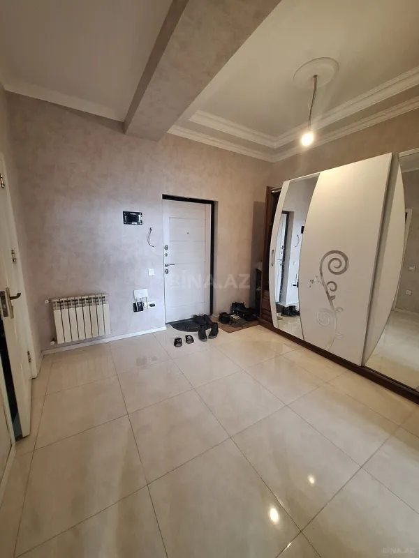 Satılır 2 otaqlı mənzil 62 m²