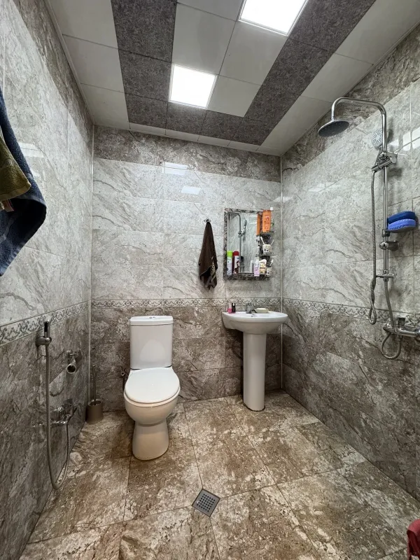 Satılır 2 otaqlı mənzil 75 m²