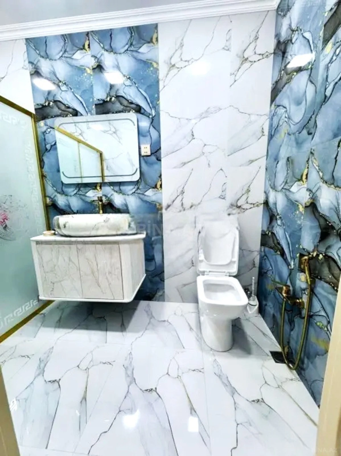 Satılır 2 otaqlı mənzil 70 m²