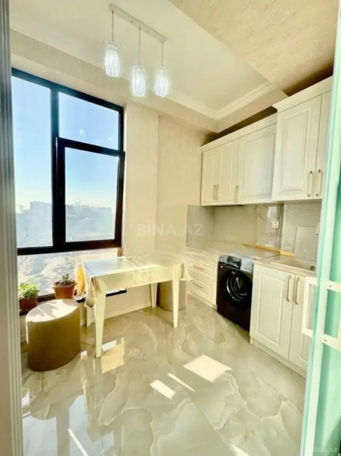 Satılır 2 otaqlı mənzil 70 m²