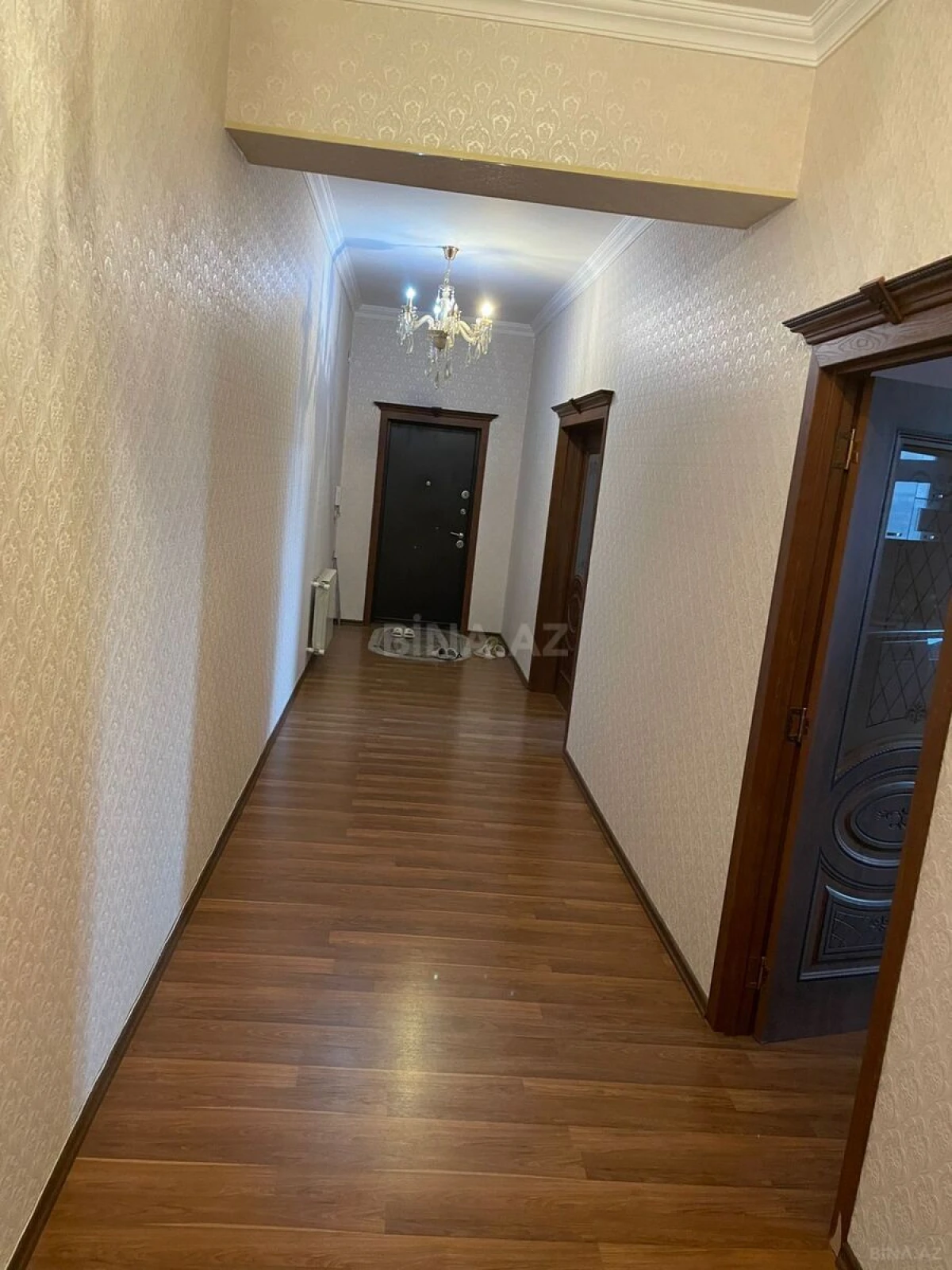 Kirayə verilir 4 otaqlı mənzil 180 m²