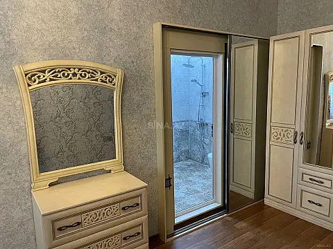 Kirayə verilir 4 otaqlı mənzil 180 m²