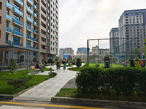 Kirayə verilir 2 otaqlı mənzil 70 m²