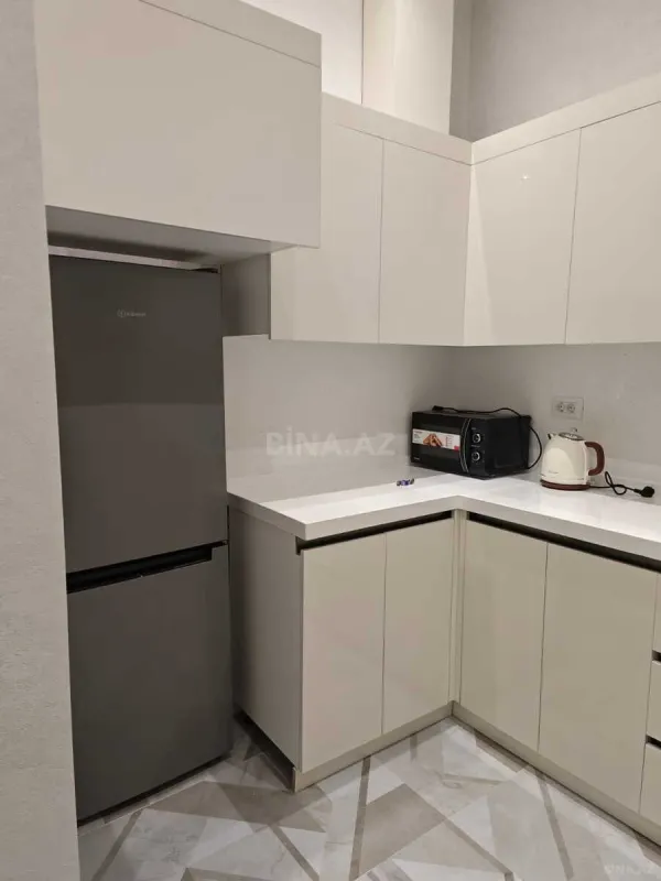 Kirayə verilir 2 otaqlı mənzil 70 m²