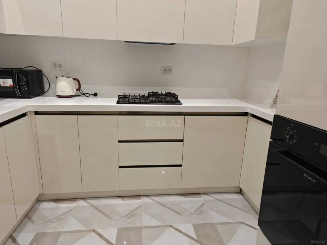Kirayə verilir 2 otaqlı mənzil 70 m²
